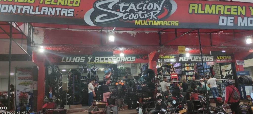 Almacén y Taller de Motos El RESBALÓN 1 almacen y taller de motos el resbalon