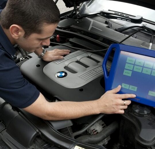 Centro de Diagnostico y mantenimiento Automotriz 1 centro de diagnostico y mantenimiento automotriz